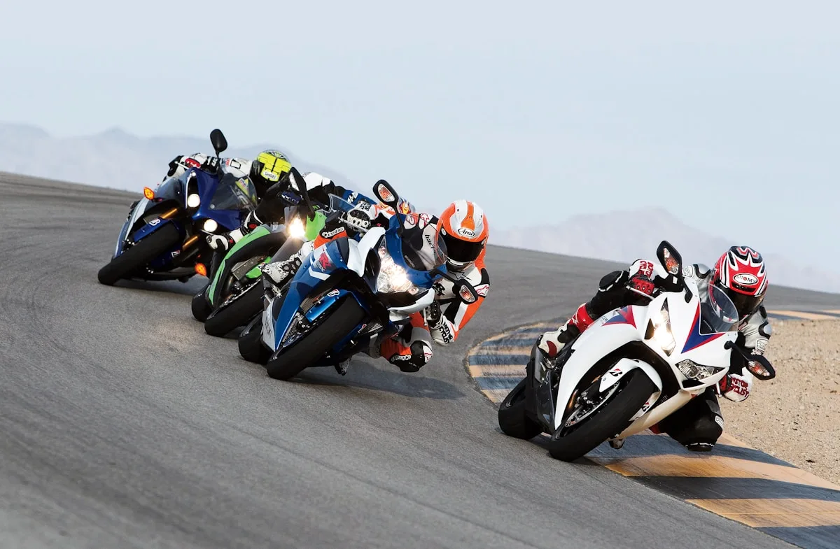 Gruppo di motociclisti — MotoClub